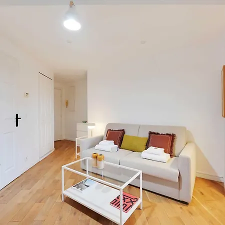 Bright Modern For 2p - La Defense פריז