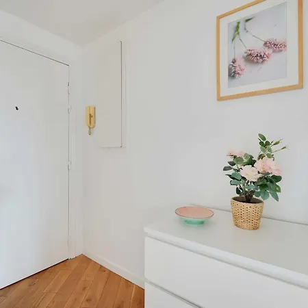 Bright Modern For 2p - La Defense Apartment Paris